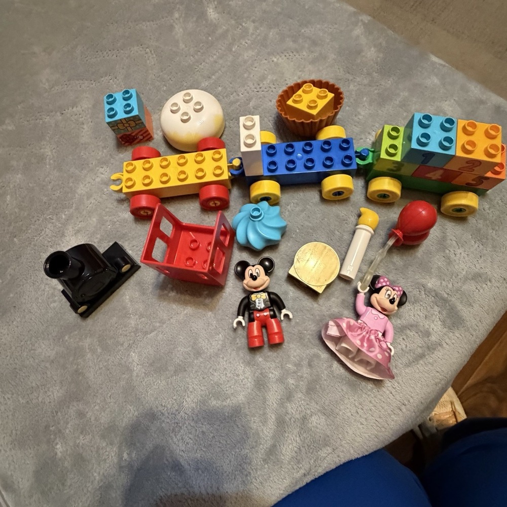 LEGO DUPLO Disney Mickey Minnie Birthday‎ Train Set Lot Cake Balloon Incomplete - Picture 3 of 4
